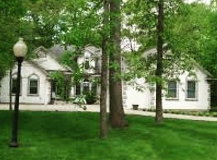 16 Foxwood Dr, Saginaw, MI 48638