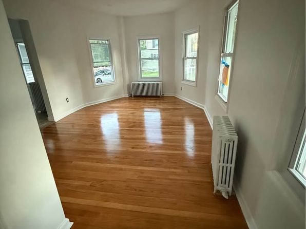 23 Lark St