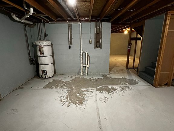 2nd image of 4517 Fairfax St APT 4