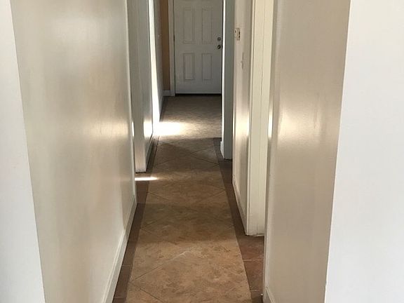 5th image of 6534 N Artesian Ave #1