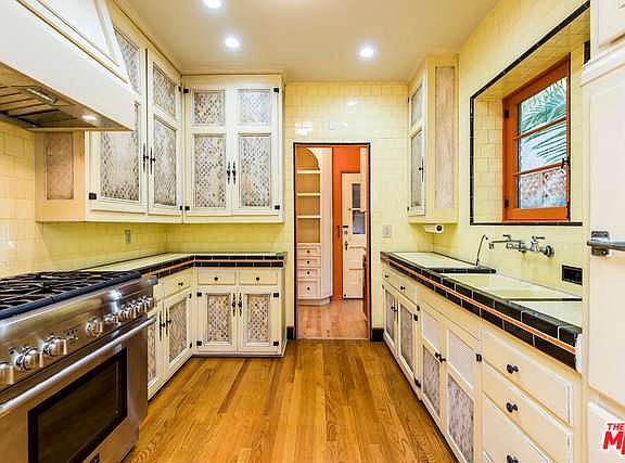 3rd image of 1238 Smithwood Dr