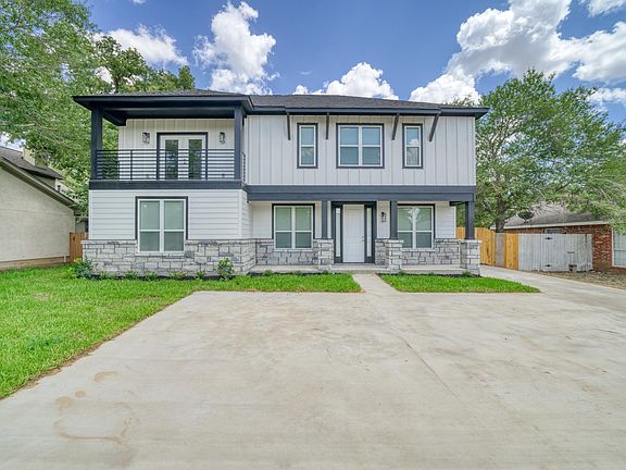 4th image of 1010 Bayou Woods Dr