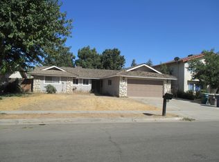 1160 Jamestown St, Tulare, CA 93274