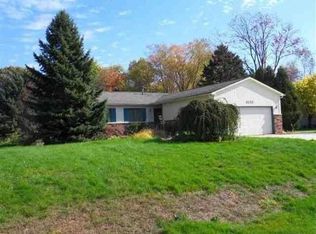 3123 Sandpoint Dr, Brighton, MI 48114