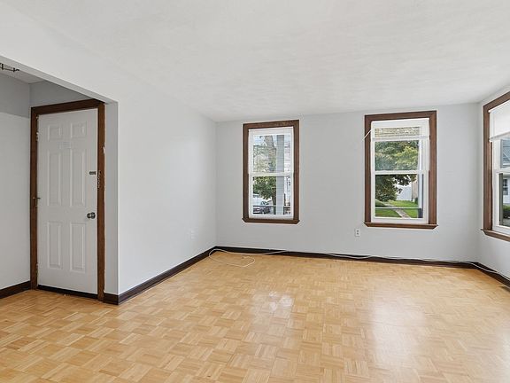 3rd image of 279 Farrington St APT 1