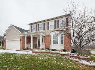 1621 Grantham Ln, Aurora, IL 60503