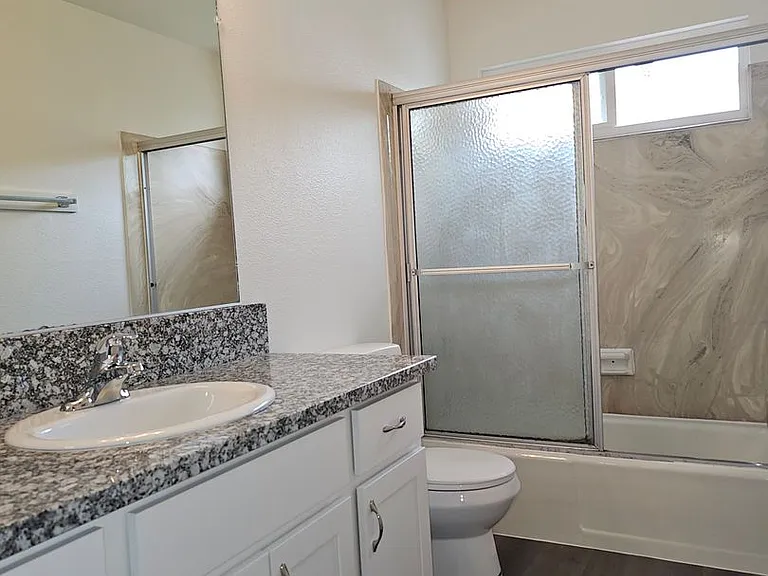 1418 & 1420 Carmel St — Photo 8