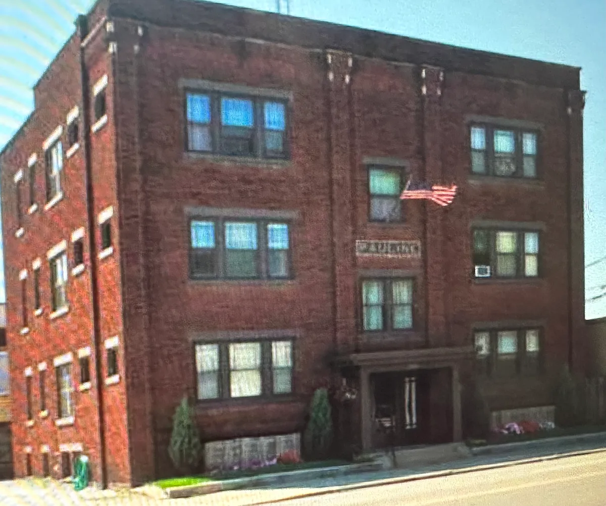 Photo 1 of 5 - 7-110 9th St NW #7 - Canton, OH Primary Photo - 7-110 9th St NW #7