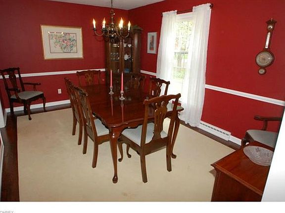 3rd image of 82 Keswick Dr