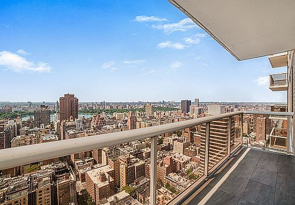 5th image of 200 E 89th St APT 41A