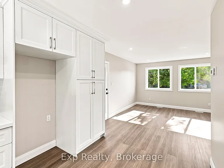 372 Major St #B — Photo 13