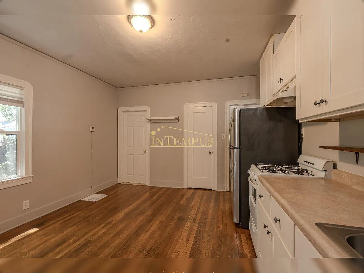Building Photo - 1450 Pomona Ave #C