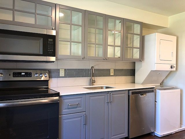 Kitchen with W/D