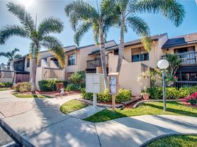 15493 Admiralty Cir