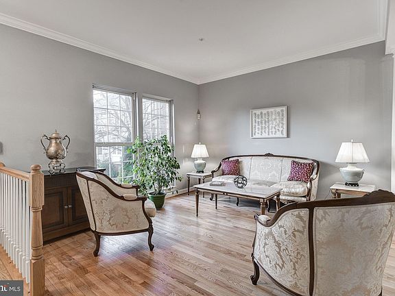 5th image of 13702 Lambertina Pl