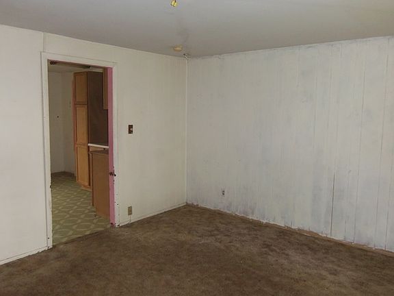 3rd image of 2511 Richmond St