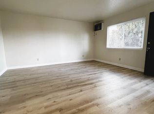 88 W 9th St #E, Gilroy, CA 95020