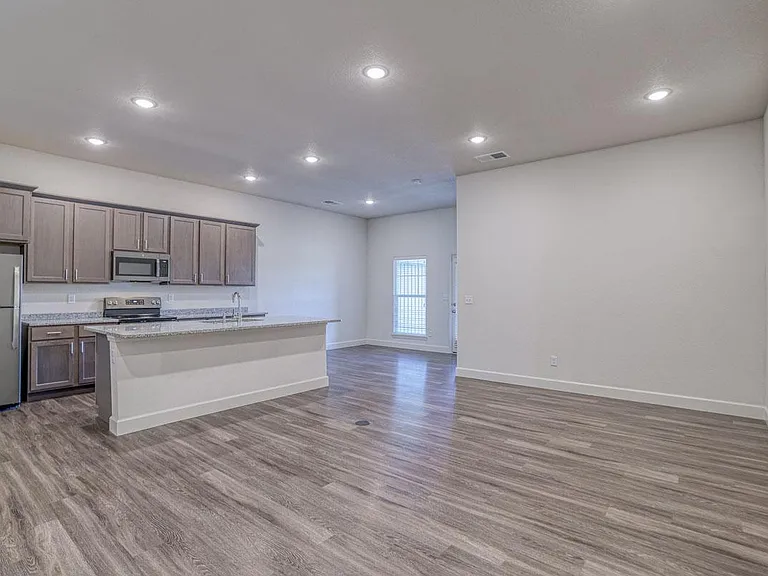 Magnolia - Living / Kitchen Area