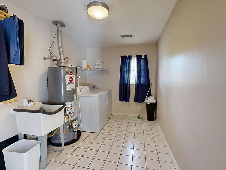 1531 Dartmouth Ct — Photo 14
