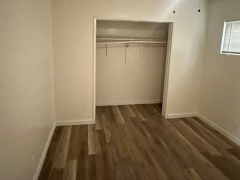 2811 S Central Ave #3 — Photo 3