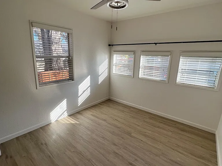 4171 Vineyard Ave #1 — Photo 4
