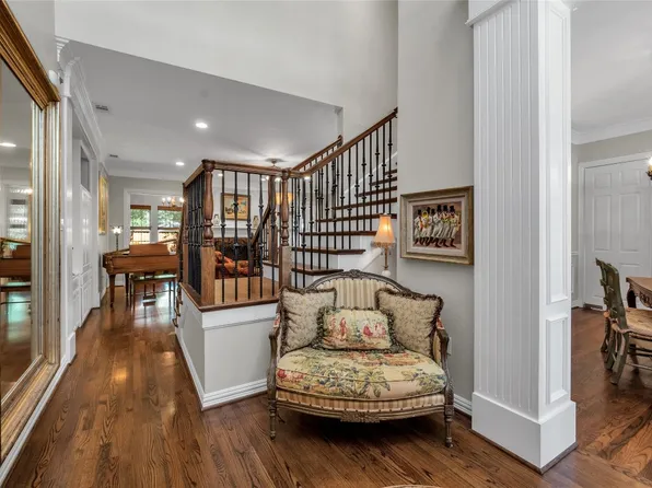 6727 Sawmill Rd, Dallas, TX 75252