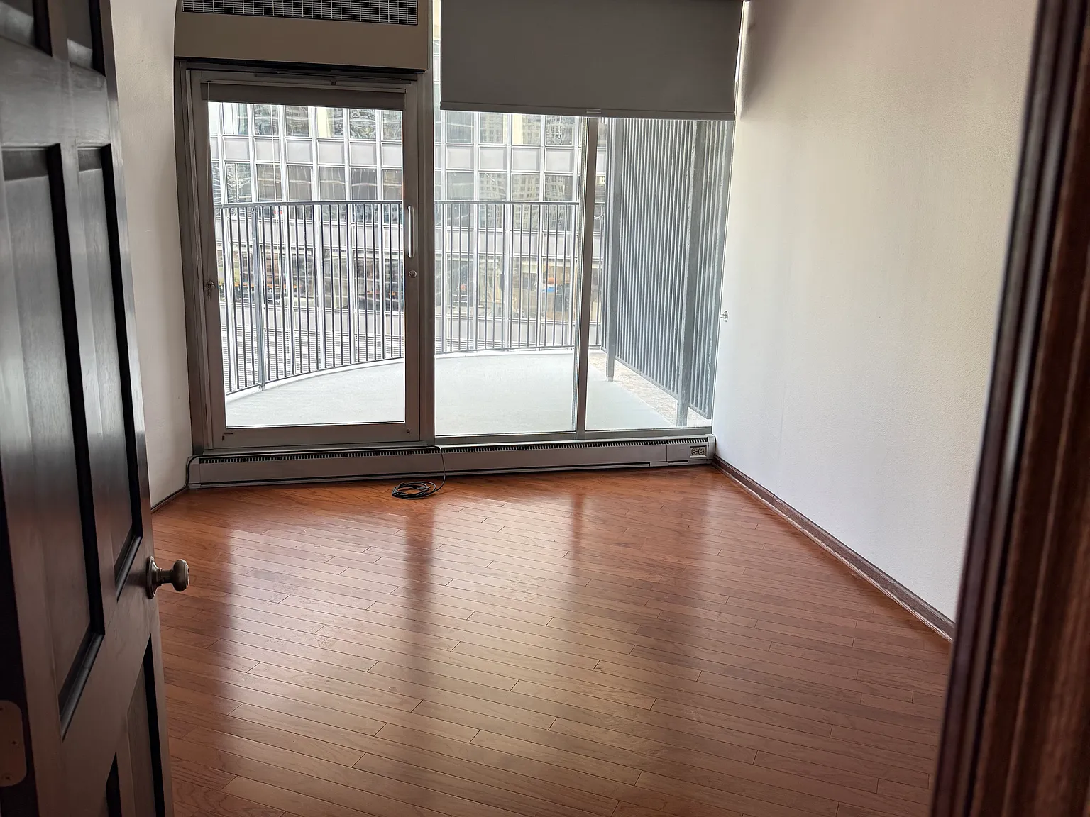 1 bed, 750 sqft, $2,400 — Photo 4