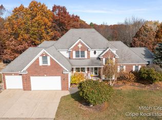 14186 S Mocking Bird Ln, Grant, MI 49327