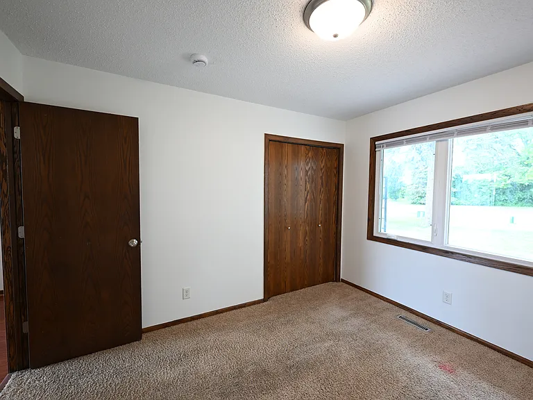 14429 Portland Ave — Photo 23