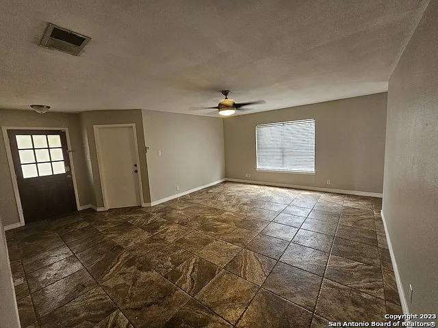 7692 Cascade Oak Dr — Photo 3