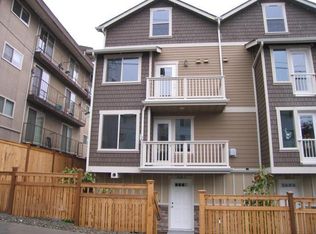 4218 7th Ave NE Unit C, Seattle, WA 98105