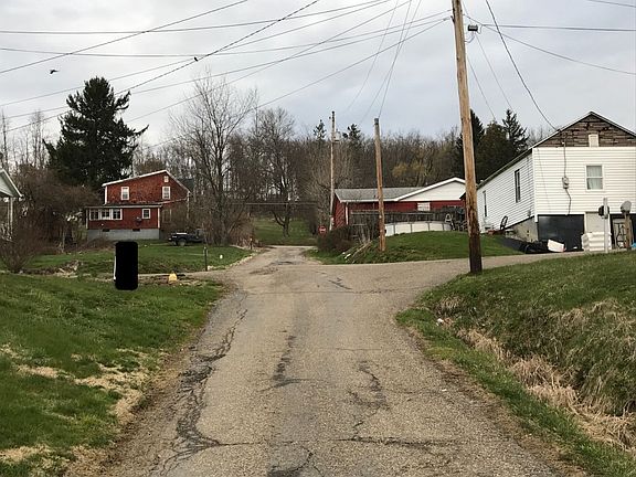 4th image of 63648 Belmont St