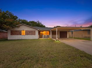 321 Redbud St, Rhome, TX 76078