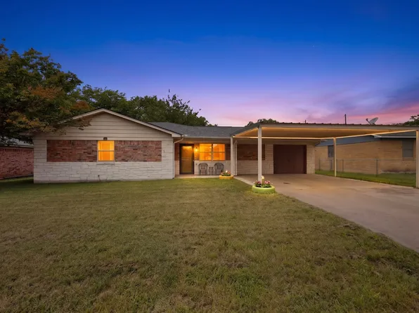 321 Redbud St, Rhome, TX 76078