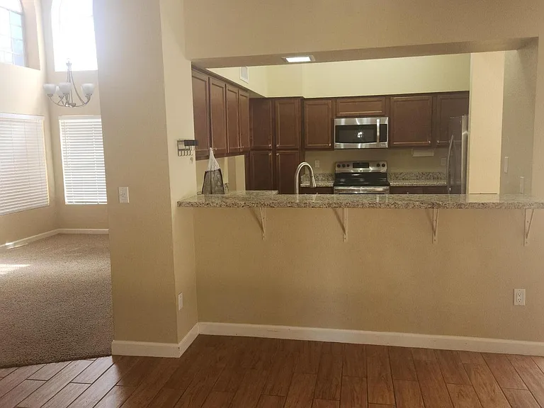 1683 W Carla Vista Dr — Photo 5
