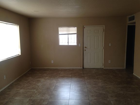 2nd image of 1621 E Wood St APT 2