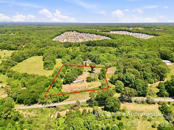 4th image of 112 Forkcreek Ln