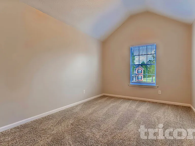 535 Concord Ter — Photo 8