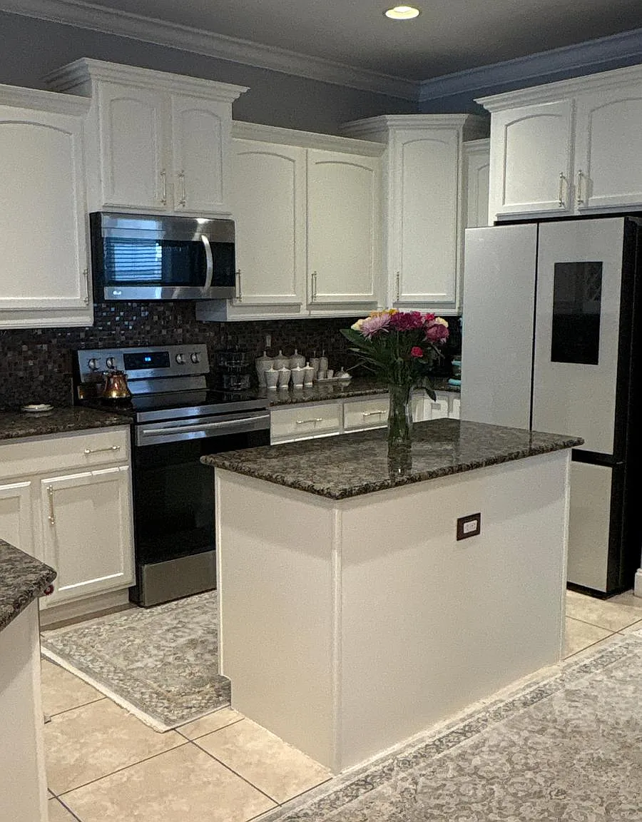 4 bed, 2610 sqft, $3,200 — Photo 3