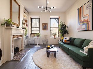 264 W 22nd St #14, New York, NY