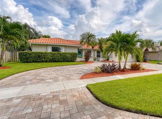 9761 NW 16th St, Plantation, FL 33322