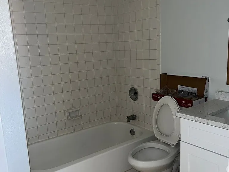 1412 SE 8th Ter — Photo 3