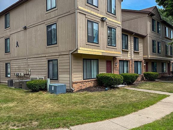 3rd image of 1825-A S Crawford Rd #5
