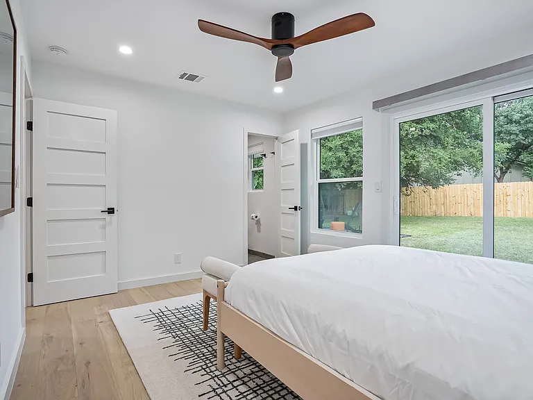 2304 Aldford Dr — Photo 17