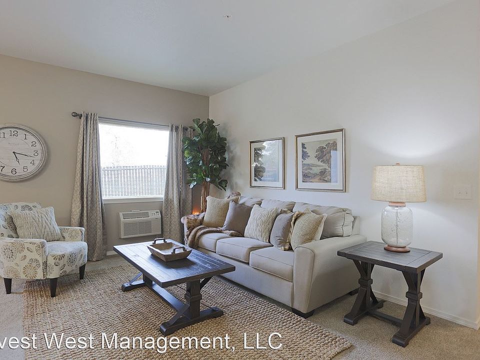 1st image of 2300 Main St #223