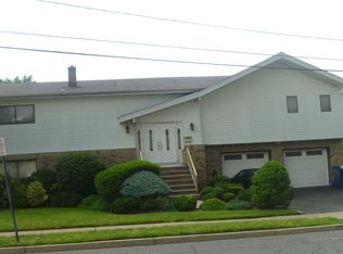 443 Winchester Pl, Hackensack, NJ 07601