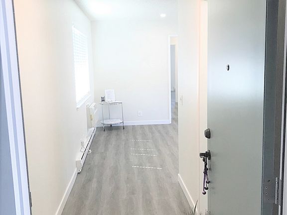2nd image of 740 W Valley Dr APT 9
