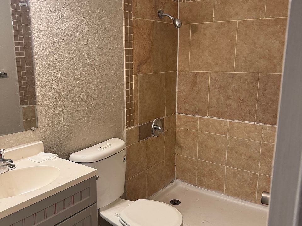 1st image of 6754 Middle Oaks Dr