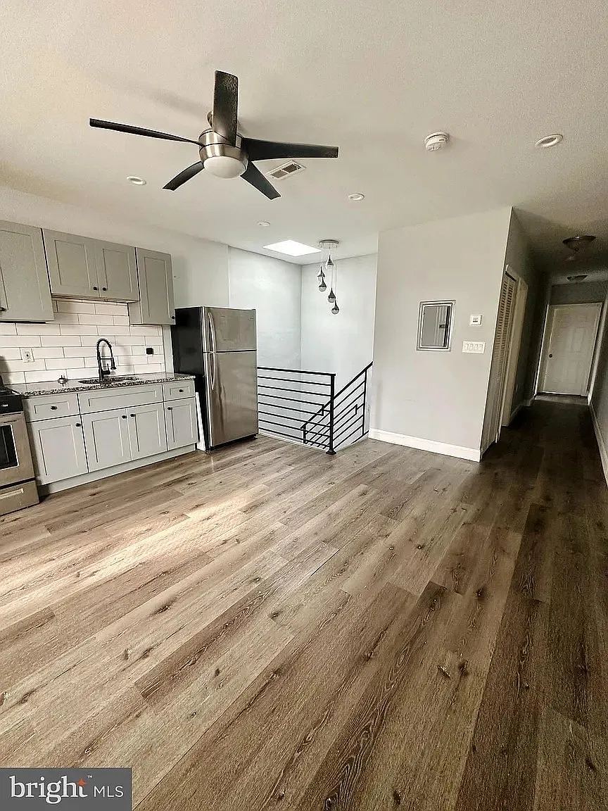 2 bed, 1248 sqft, $1,350 — Photo 3