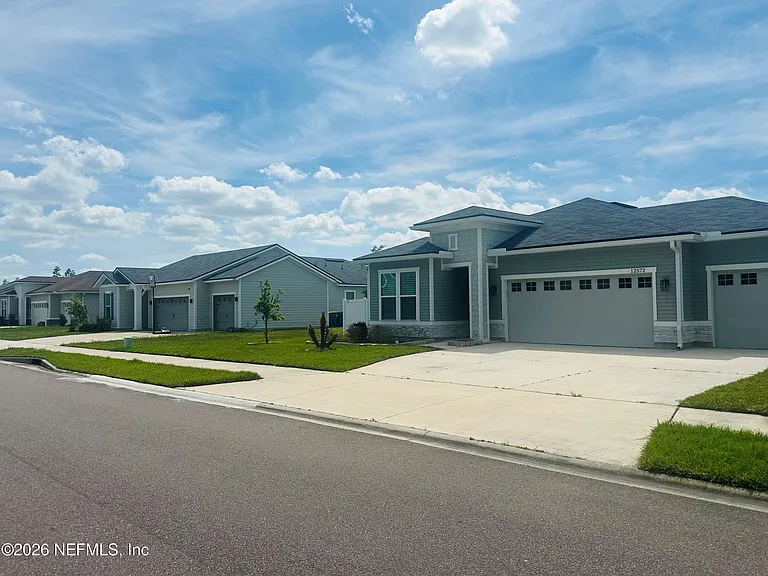 12573 Green Meadow Dr — Photo 40